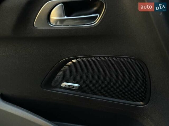 Сірий Сітроен Гранд С4 Пікассо, об'ємом двигуна 1.6 л та пробігом 95 тис. км за 14499 $, фото 28 на Automoto.ua