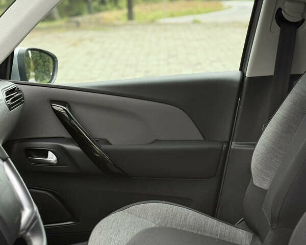 Серый Ситроен Гранд С4 Пикассо, объемом двигателя 2 л и пробегом 184 тыс. км за 13800 $, фото 23 на Automoto.ua