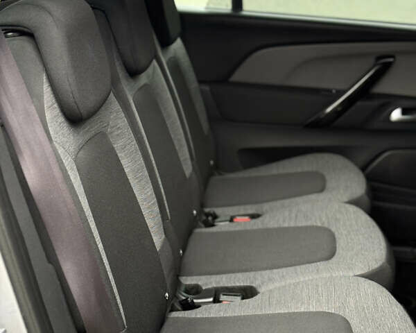 Серый Ситроен Гранд С4 Пикассо, объемом двигателя 2 л и пробегом 184 тыс. км за 13900 $, фото 45 на Automoto.ua