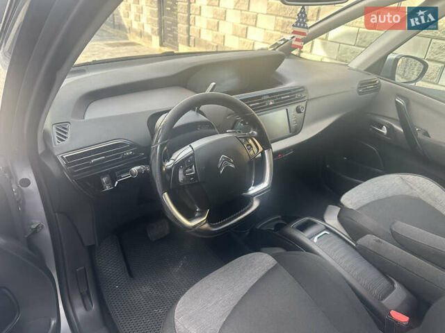 Серый Ситроен Гранд С4 Пикассо, объемом двигателя 1.6 л и пробегом 320 тыс. км за 8999 $, фото 5 на Automoto.ua