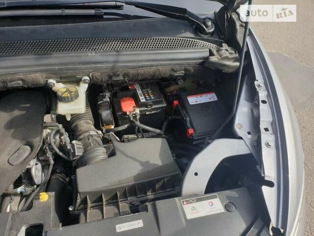 Сірий Сітроен Гранд С4 Пікассо, об'ємом двигуна 2 л та пробігом 179 тис. км за 15900 $, фото 12 на Automoto.ua