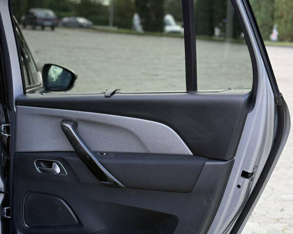 Серый Ситроен Гранд С4 Пикассо, объемом двигателя 1.6 л и пробегом 198 тыс. км за 13900 $, фото 46 на Automoto.ua