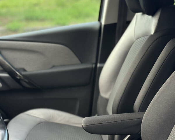 Серый Ситроен Гранд С4 Пикассо, объемом двигателя 1.6 л и пробегом 198 тыс. км за 13900 $, фото 31 на Automoto.ua