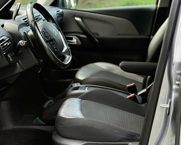 Серый Ситроен Гранд С4 Пикассо, объемом двигателя 1.6 л и пробегом 198 тыс. км за 13900 $, фото 25 на Automoto.ua