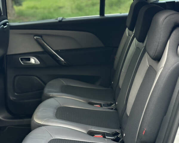 Серый Ситроен Гранд С4 Пикассо, объемом двигателя 1.6 л и пробегом 198 тыс. км за 13900 $, фото 52 на Automoto.ua