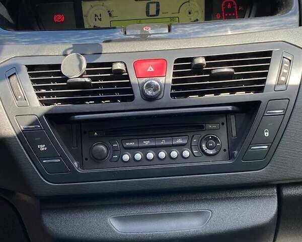 Серый Ситроен Гранд С4 Пикассо, объемом двигателя 1.6 л и пробегом 237 тыс. км за 7500 $, фото 15 на Automoto.ua