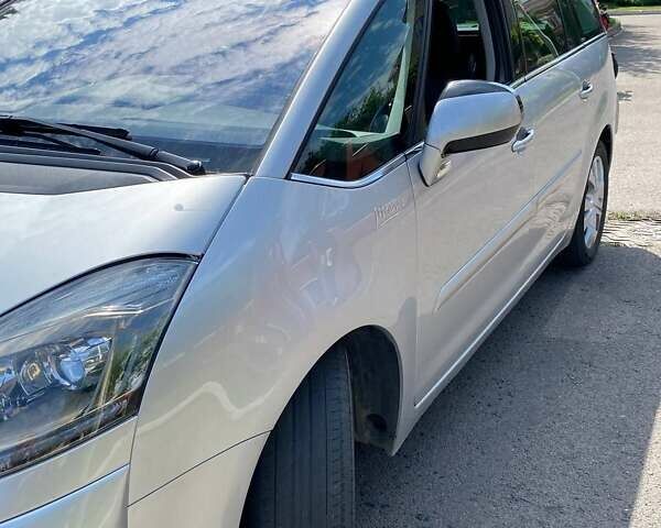 Серый Ситроен Гранд С4 Пикассо, объемом двигателя 1.6 л и пробегом 237 тыс. км за 7500 $, фото 4 на Automoto.ua