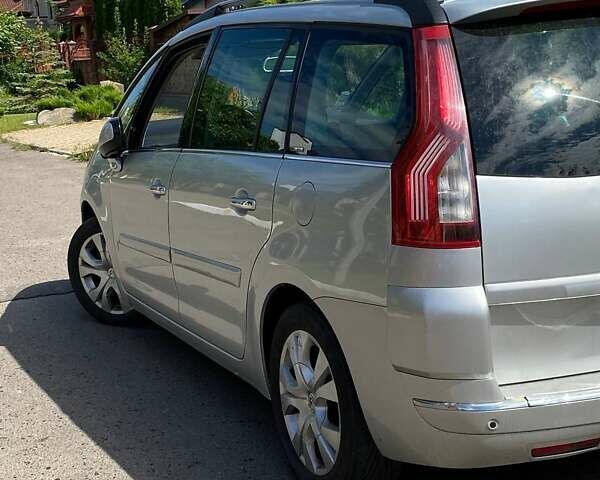 Серый Ситроен Гранд С4 Пикассо, объемом двигателя 1.6 л и пробегом 237 тыс. км за 7500 $, фото 6 на Automoto.ua