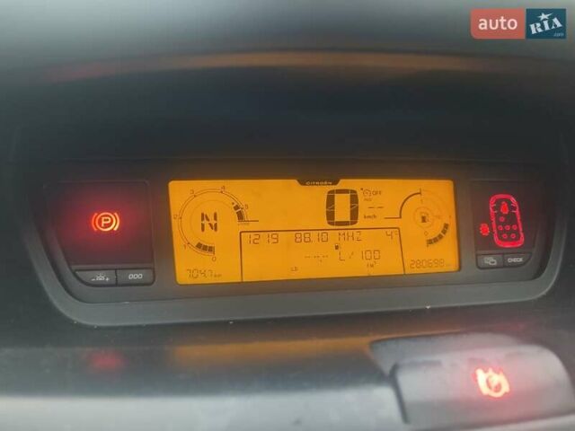 Синий Ситроен Гранд С4 Пикассо, объемом двигателя 1.6 л и пробегом 280 тыс. км за 5500 $, фото 15 на Automoto.ua