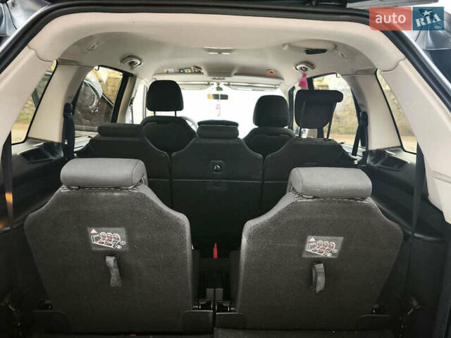 Синій Сітроен Гранд С4 Пікассо, об'ємом двигуна 1.56 л та пробігом 260 тис. км за 7000 $, фото 33 на Automoto.ua