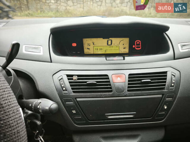 Синій Сітроен Гранд С4 Пікассо, об'ємом двигуна 1.56 л та пробігом 260 тис. км за 7000 $, фото 24 на Automoto.ua