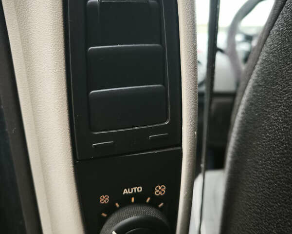 Синій Сітроен Гранд С4 Пікассо, об'ємом двигуна 1.56 л та пробігом 260 тис. км за 7000 $, фото 20 на Automoto.ua