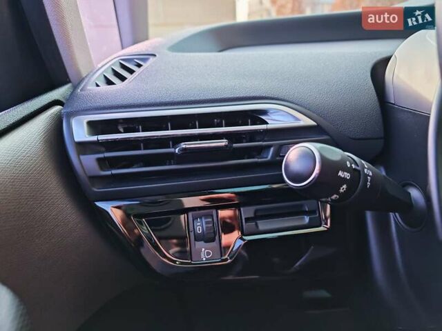 Синій Сітроен Гранд С4 Пікассо, об'ємом двигуна 0 л та пробігом 195 тис. км за 12300 $, фото 37 на Automoto.ua