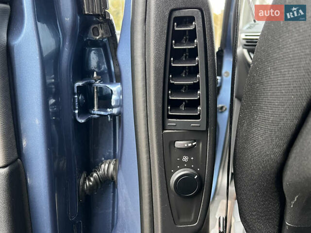 Синий Ситроен Гранд С4 Пикассо, объемом двигателя 2 л и пробегом 226 тыс. км за 13400 $, фото 44 на Automoto.ua