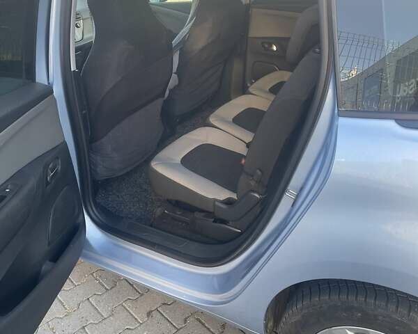 Синий Ситроен Гранд С4 Пикассо, объемом двигателя 1.6 л и пробегом 193 тыс. км за 12550 $, фото 4 на Automoto.ua