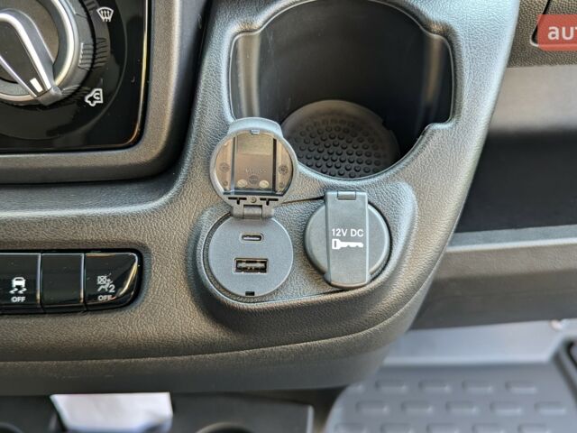 Сітроен Джампер вант. 2025 року купити нове авто Сітроен Джампер вант. 2025 року від офіційного дилера Автоцентр Поділля Сітроен фото