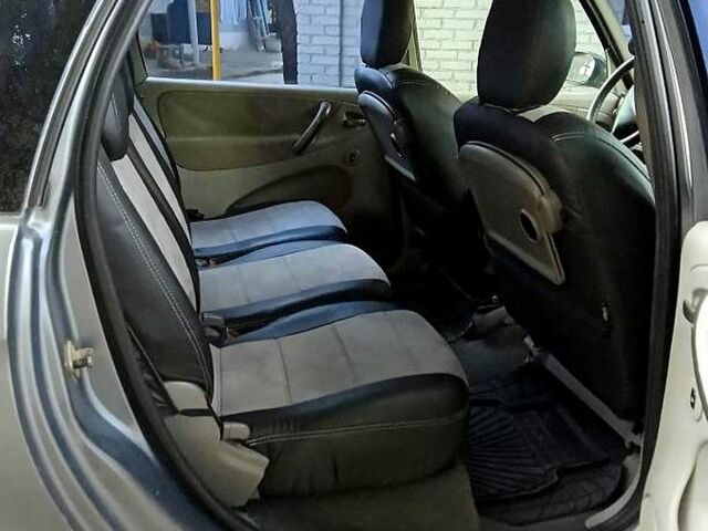 Серый Ситроен Пикассо, объемом двигателя 1.7 л и пробегом 277 тыс. км за 3500 $, фото 1 на Automoto.ua