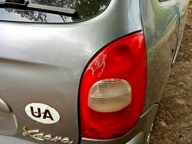 Серый Ситроен Пикассо, объемом двигателя 1.7 л и пробегом 277 тыс. км за 3500 $, фото 5 на Automoto.ua