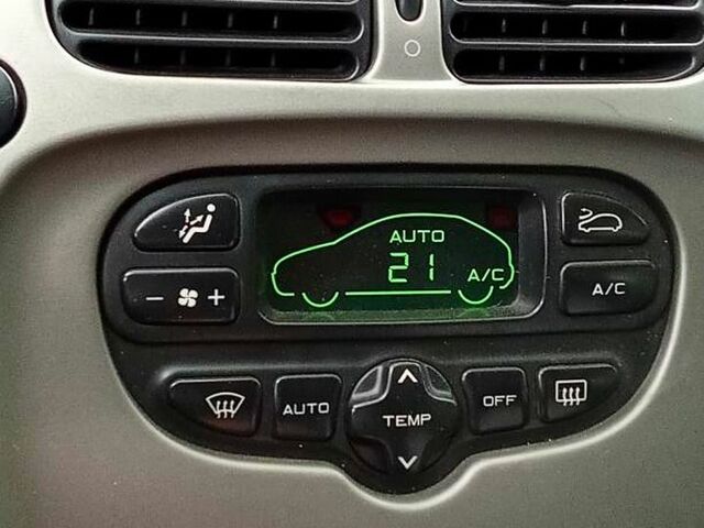 Серый Ситроен Пикассо, объемом двигателя 1.7 л и пробегом 277 тыс. км за 3500 $, фото 8 на Automoto.ua