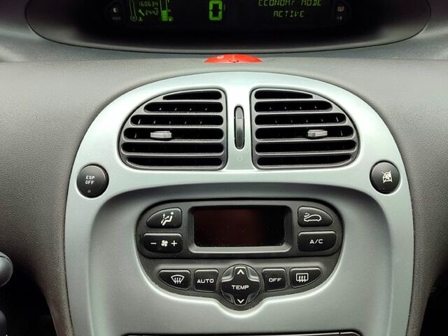 Сірий Сітроен Пікассо, об'ємом двигуна 1.6 л та пробігом 160 тис. км за 5200 $, фото 7 на Automoto.ua