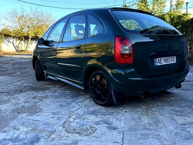 Зелений Сітроен Пікассо, об'ємом двигуна 2 л та пробігом 250 тис. км за 1700 $, фото 4 на Automoto.ua