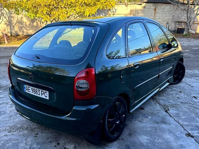 Зелений Сітроен Пікассо, об'ємом двигуна 2 л та пробігом 250 тис. км за 1700 $, фото 5 на Automoto.ua