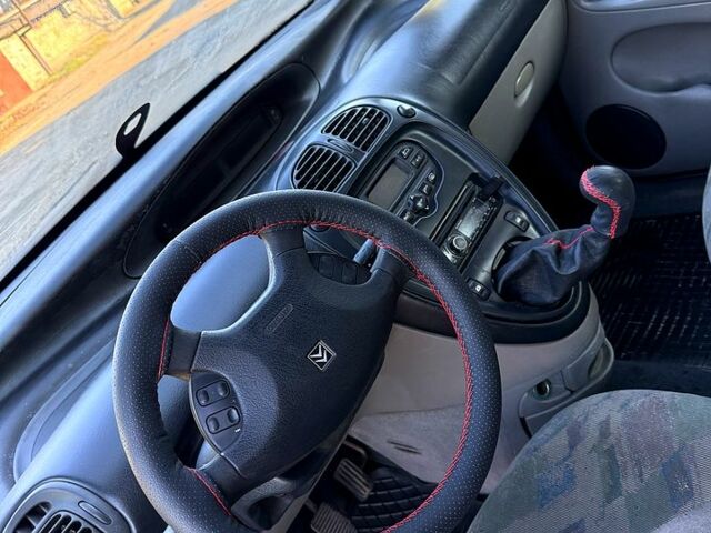 Зелений Сітроен Пікассо, об'ємом двигуна 2 л та пробігом 250 тис. км за 1700 $, фото 10 на Automoto.ua