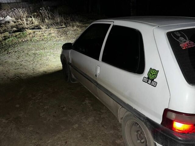 Білий Сітроен Саксо, об'ємом двигуна 1.5 л та пробігом 440 тис. км за 500 $, фото 5 на Automoto.ua