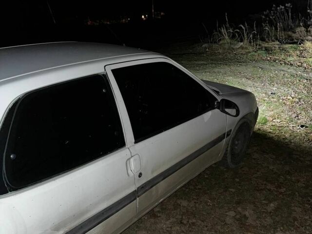 Білий Сітроен Саксо, об'ємом двигуна 1.5 л та пробігом 440 тис. км за 500 $, фото 4 на Automoto.ua