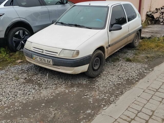 Белый Ситроен Саксо, объемом двигателя 1.5 л и пробегом 400 тыс. км за 700 $, фото 2 на Automoto.ua
