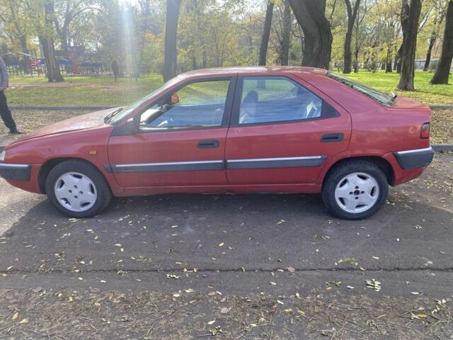 Красный Ситроен Ксантия, объемом двигателя 1.8 л и пробегом 225 тыс. км за 2000 $, фото 1 на Automoto.ua