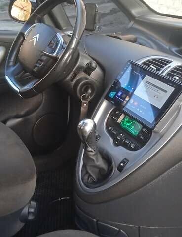 Белый Ситроен Ксара Пикассо, объемом двигателя 1.6 л и пробегом 210 тыс. км за 5999 $, фото 21 на Automoto.ua