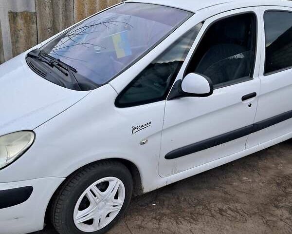 Белый Ситроен Ксара Пикассо, объемом двигателя 1.6 л и пробегом 260 тыс. км за 4100 $, фото 5 на Automoto.ua