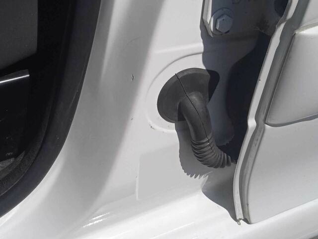 Білий Сітроен Ксара Пікассо, об'ємом двигуна 1.6 л та пробігом 210 тис. км за 5900 $, фото 10 на Automoto.ua