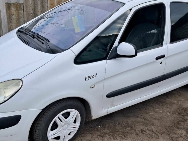 Білий Сітроен Ксара Пікассо, об'ємом двигуна 1.6 л та пробігом 260 тис. км за 4100 $, фото 6 на Automoto.ua