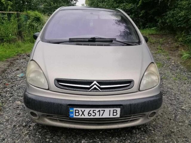 Бежевый Ситроен Ксара Пикассо, объемом двигателя 1.8 л и пробегом 317 тыс. км за 2200 $, фото 3 на Automoto.ua