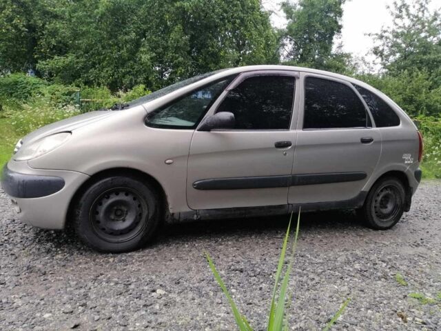 Бежевый Ситроен Ксара Пикассо, объемом двигателя 1.8 л и пробегом 317 тыс. км за 2200 $, фото 1 на Automoto.ua