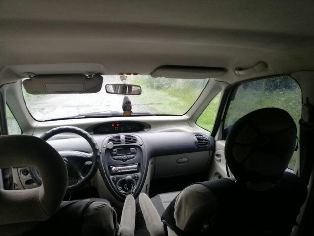 Бежевый Ситроен Ксара Пикассо, объемом двигателя 1.8 л и пробегом 317 тыс. км за 2200 $, фото 4 на Automoto.ua