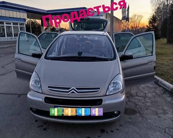 Бежевый Ситроен Ксара Пикассо, объемом двигателя 1.56 л и пробегом 250 тыс. км за 3450 $, фото 1 на Automoto.ua