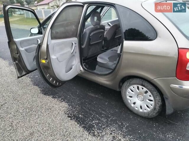 Ситроен Ксара Пикассо 2007 в Черткове на Automoto.ua Бежевый Ситроен Ксара Пикассо, объемом двигателя 1.59 л и пробегом 204 тыс. км за 3999 $, фото 3 на Automoto.ua