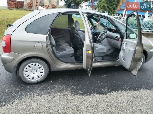 Ситроен Ксара Пикассо 2007 в Черткове на Automoto.ua Бежевый Ситроен Ксара Пикассо, объемом двигателя 1.59 л и пробегом 204 тыс. км за 3999 $, фото 1 на Automoto.ua