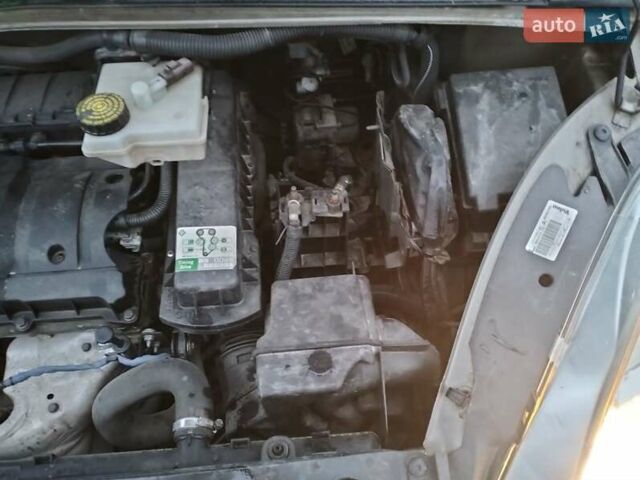 Ситроен Ксара Пикассо 2007 в Черткове на Automoto.ua Бежевый Ситроен Ксара Пикассо, объемом двигателя 1.59 л и пробегом 204 тыс. км за 3999 $, фото 11 на Automoto.ua