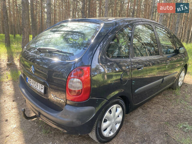 Чорний Сітроен Ксара Пікассо, об'ємом двигуна 2 л та пробігом 300 тис. км за 3300 $, фото 3 на Automoto.ua