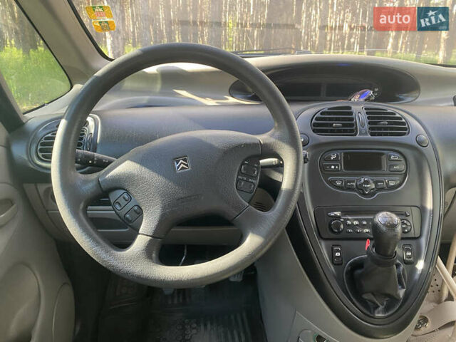 Чорний Сітроен Ксара Пікассо, об'ємом двигуна 2 л та пробігом 301 тис. км за 3400 $, фото 9 на Automoto.ua