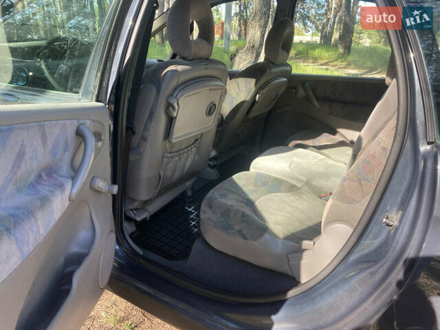 Чорний Сітроен Ксара Пікассо, об'ємом двигуна 2 л та пробігом 301 тис. км за 3400 $, фото 8 на Automoto.ua