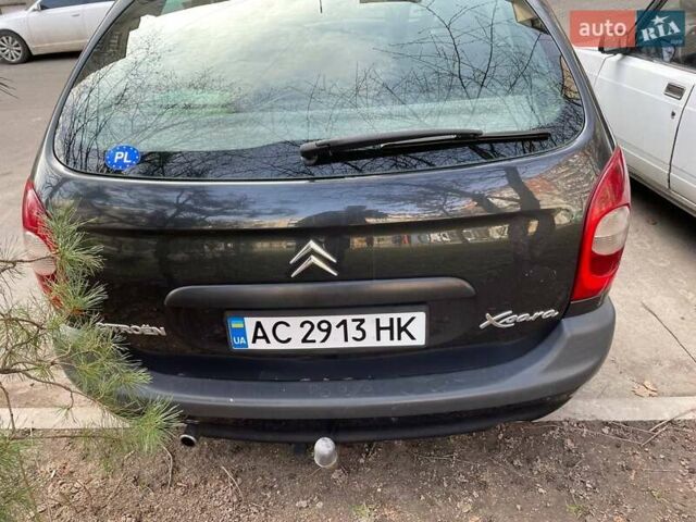 Черный Ситроен Ксара Пикассо, объемом двигателя 1.8 л и пробегом 237 тыс. км за 3900 $, фото 4 на Automoto.ua