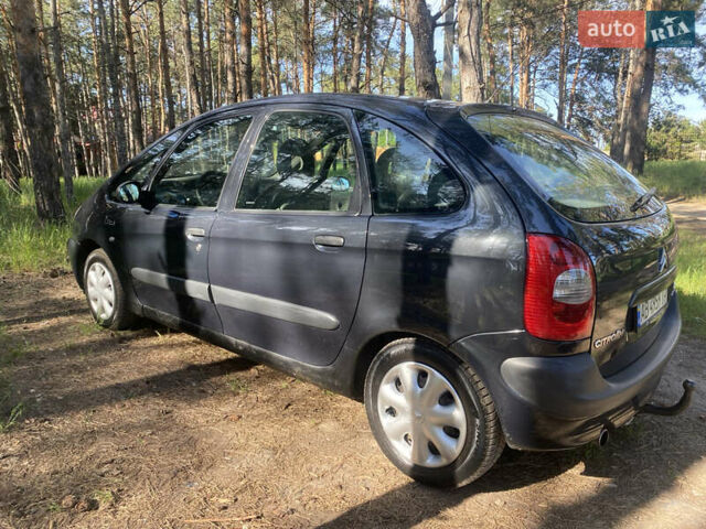 Чорний Сітроен Ксара Пікассо, об'ємом двигуна 2 л та пробігом 301 тис. км за 3400 $, фото 6 на Automoto.ua