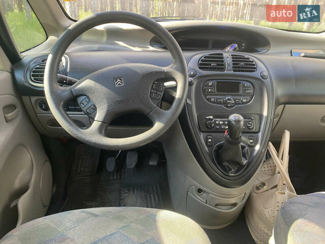 Чорний Сітроен Ксара Пікассо, об'ємом двигуна 2 л та пробігом 301 тис. км за 3400 $, фото 10 на Automoto.ua