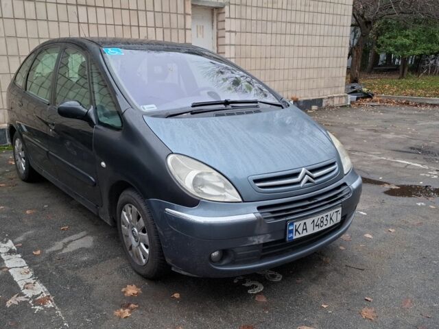 Черный Ситроен Ксара Пикассо, объемом двигателя 1.6 л и пробегом 259 тыс. км за 1600 $, фото 1 на Automoto.ua