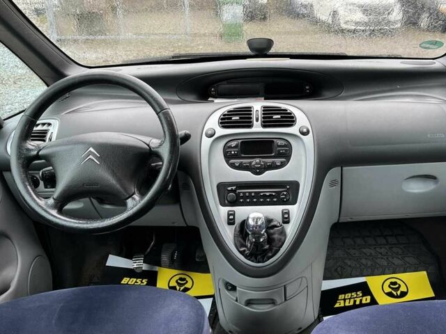 Чорний Сітроен Ксара Пікассо, об'ємом двигуна 1.6 л та пробігом 284 тис. км за 3600 $, фото 10 на Automoto.ua